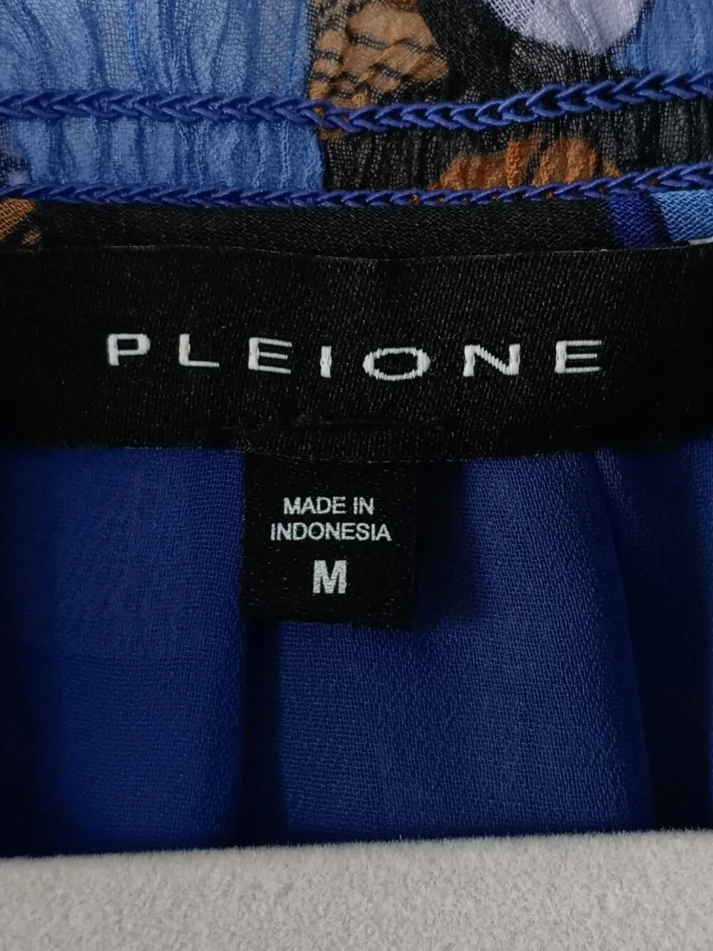 PLEIONE Blue and Beige Floral Blouse Size M ($14) - Picture 10 of 12